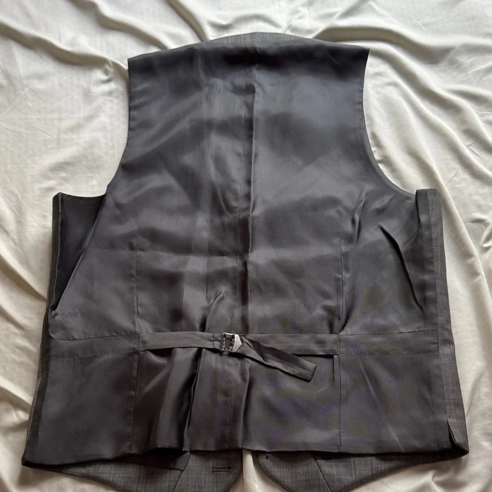 Egara Charcoal Gray Suit Vest - Picture 5 of 6